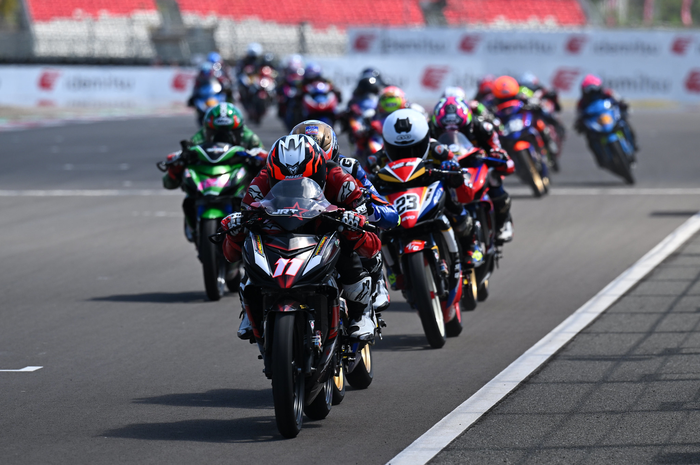 Drama insiden sudah meliputi awal balapan ARRC China 2023 kelas UB150. Gupita Kresna nyaris podium