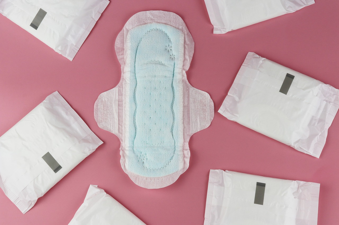 Namun seksolog dokter Boyke Dian Nugraha menjelaskan risiko hubungan intim saat menstruasi yang perlu diketahui.