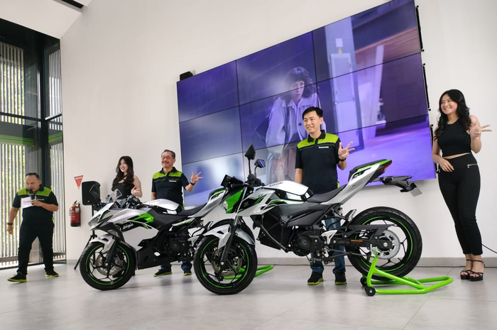 Kawasaki Ninja e-1 dan Z e-1 resmi meluncur