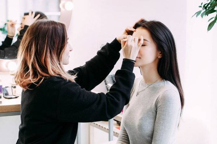 Ilustrasi makeup artist