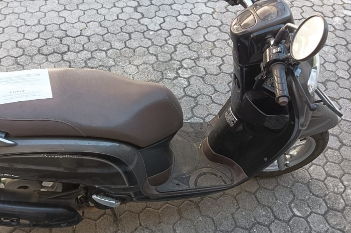 Motor murah Honda Scoopy tahun 2017 akan dilelang KPKNL Jember Rp 8 jutaan.