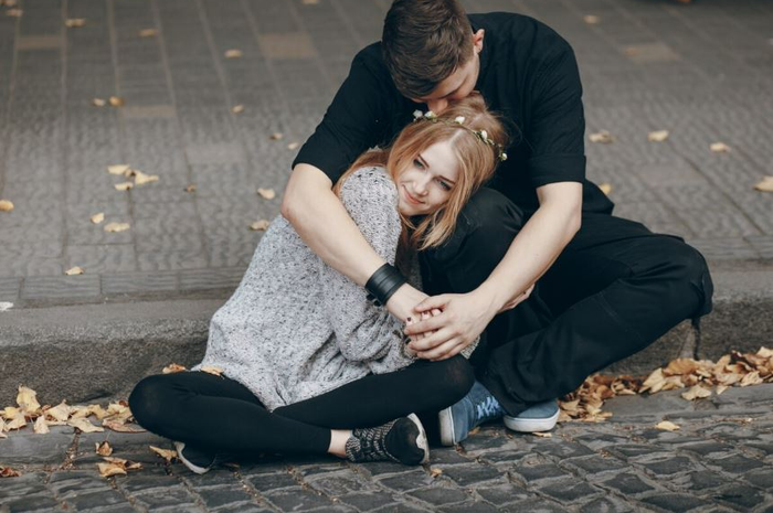 arti kata love bombing yang viral di TikTok 
