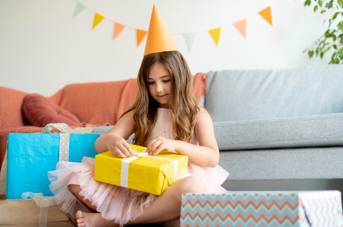 Hadiah untuk anak perempuan usia 6-11 tahun.