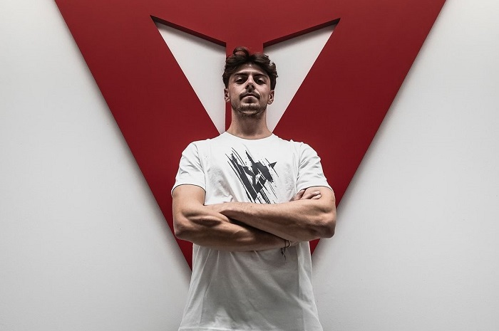 Pembalap Pertamina Enduro VR46 Racing Team, Fabio Di Giannantonio akan pakai baju balap Dainese di MotoGP 2024.