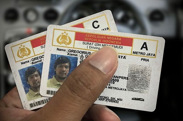 Ketahui masa berlaku SIM tidak lagi sama dengan tanggal lahir, sering dicek sebelum telat perpanjang dan harus bikin baru.