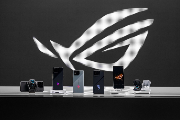 ROG phone 8 mengalami banyak perubahan dari segi desain namun dapat sejumlah fitur baru yang lebih canggih