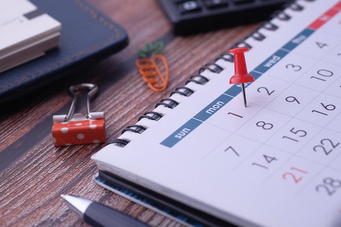 Ilustrasi kalender