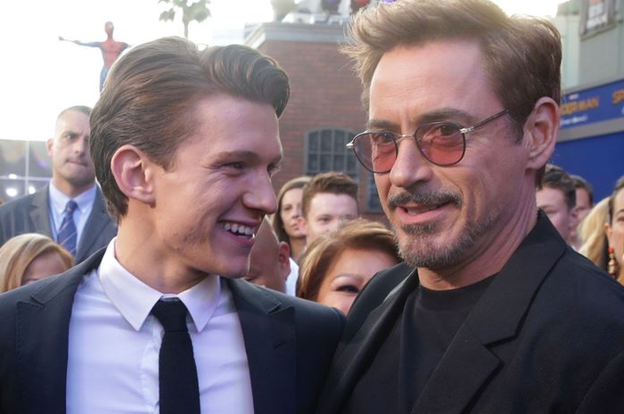  Tom Holland dan Robert Downey Jr