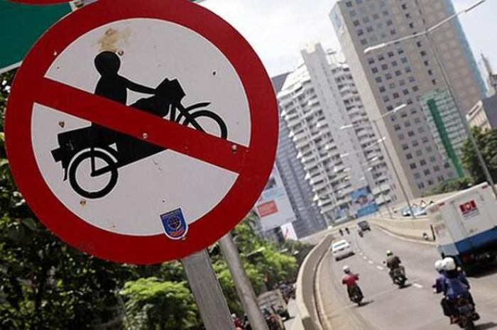 Jarang yang tahu ada jalan dimana motor dilarang lewat di Jakarta