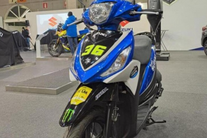 Modifikasi motor Suzuki Address pakai livery MotoGP.