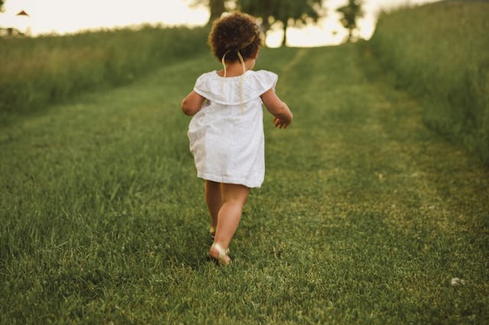 Hadiah untuk anak yang baru belajar berjalan