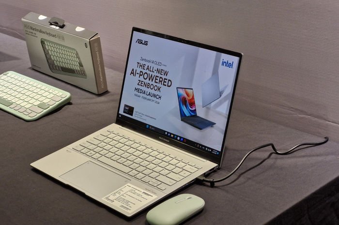 ASUS Zenbook 14 OLED UX3405 adalah laptop pertama di Indonesia yang menggunakan chip AI, Intel Core Ultra 