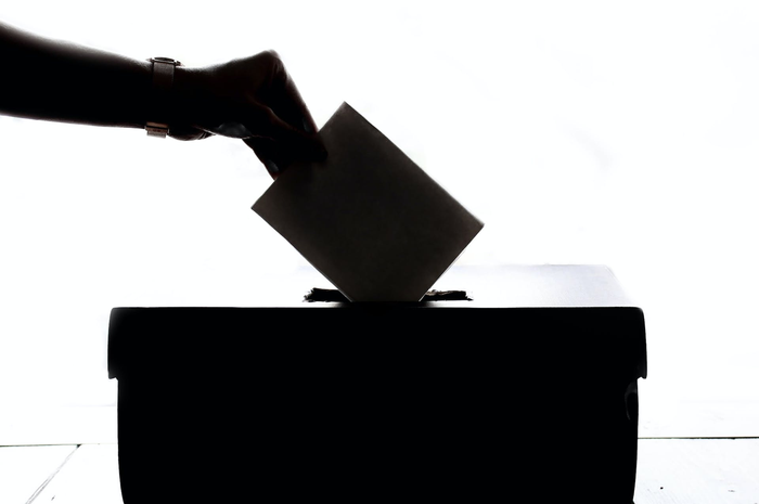 Berbicara mengenai demokrasi, para tokoh pahlawan pernah menyinggung perihal kemerdekaan bersuara melalui sebuah quotes.
