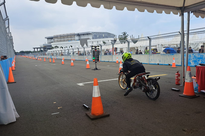 Banyak peserta yang senang dengan Sirkuit Ancol untuk Drag Bike