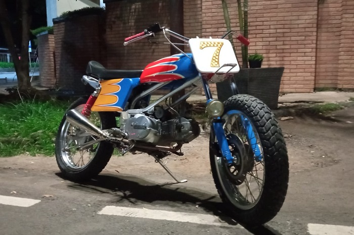 Modifikasi motor Flat Tracker kawin silang Honda Karisma dan Win.