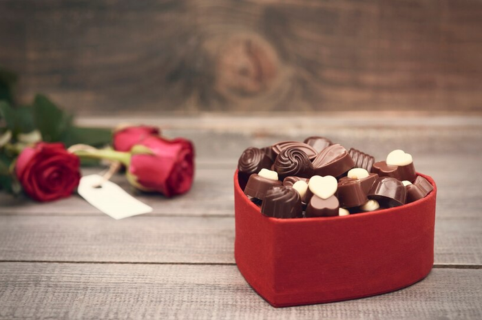 Ilustrasi. Cokelat adalah hadiah yang populer saat Valentine. Namun, saat Valentine siapa yang seharusnya kasih cokelat? Simak artikel ini untuk mengetahui jawabannya.