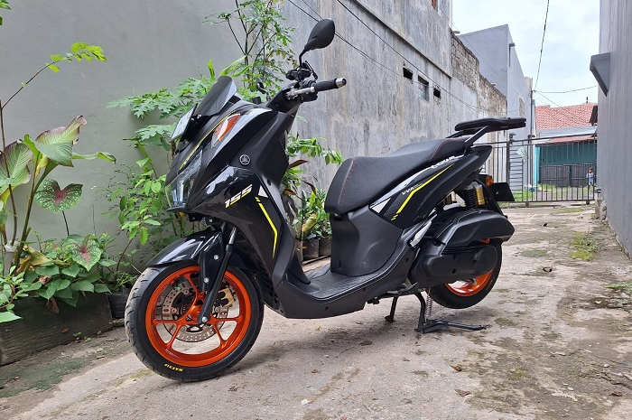 Modifikasi motor Yamaha Lexi LX 155 ubahan fokus di kaki-kaki.