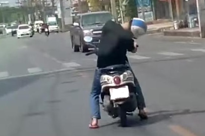 Waspada microsleep sering terjadi saat bulan puasa Ramadan, pemotor mendadak mengantuk di jalan sering kecelakaan.