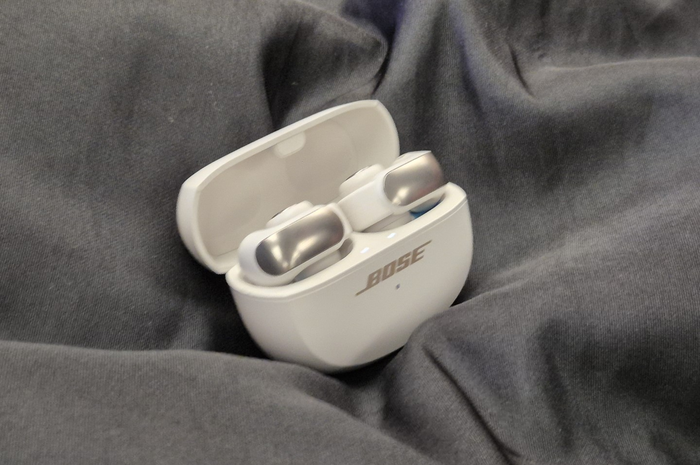 Bose akan menghadirkan TWS dengan desain open ear, Bose Ultra Open Earbuds pada tanggal 26 Maret