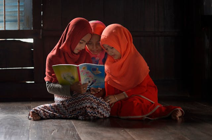 Ilustrasi anak-anak mengaji