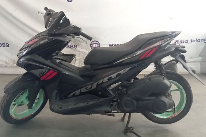 Murah meriah Yamaha Aerox 2017 buka harga cuma Rp 7.9 juta, BPKB ada siap dibawa pulang untuk persiapan Lebaran Idul Fitri.