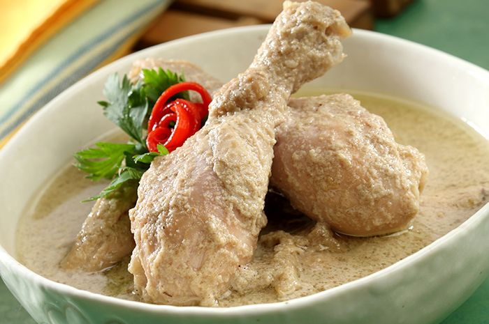 Lebaran identik dengan berbagai sajian lezat termasuk opor ayam. Banyak makanan enak ketika lebaran bisa memicu lonjakan kadar gula darah, lo. 