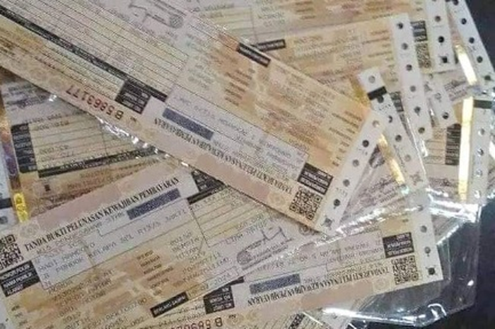 Jangan sampai kendaraan jadi bodong, 3 provinsi kembali adakan pemutihan pajak motor 2024 banyak diskon dan gratisan.