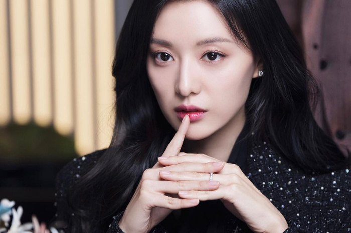Kim Ji Won 