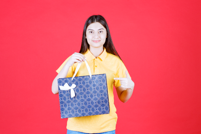 Ide hadiah untuk wanita bertema Hari Kartini.