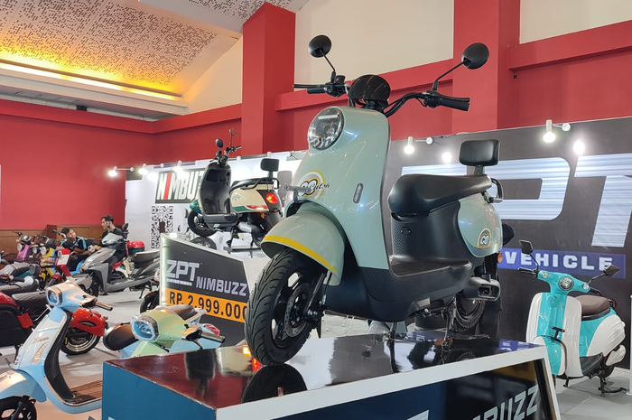 Ada di PEVS 2024, motor listrik termurah harga Rp 2,9 jutaan.