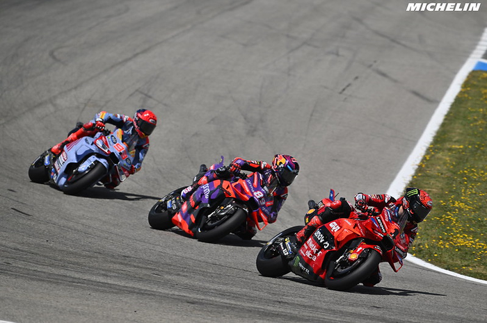 Marc Marquez vs dua motor spek pabrikan di MotoGP Spanyol