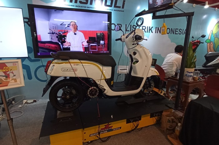 Modifikasi motor listrik basis Yamaha Fazzio.