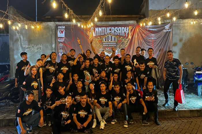 Para peserta 1st Anniversary Vario 160 Riders Indonesia Tangerang Chapter.