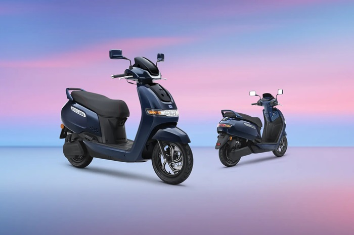 TVS iQube ST, motor listrik baru 2024 dengan segudang fitur canggih.