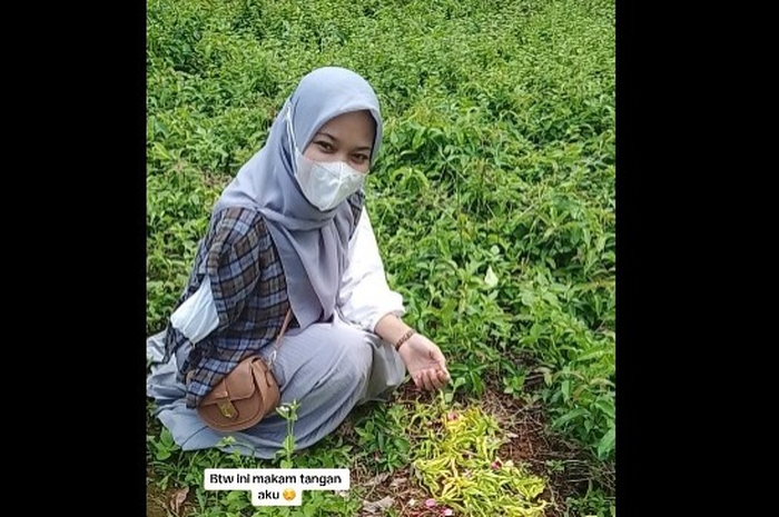 Kisah pilu dibagikan seorang wanita asal Banjarmasin yang sudah memiliki kuburan meski masih dalam kondisi hidup, menjadi viral di media sosial. 