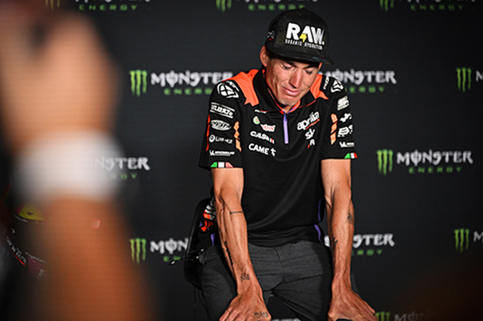 Aleix Espargaro umukan dirinya pensiun di akhir MotoGP 2024 terungkap ada 1 status yang tidak bakal hilang dari dirinya