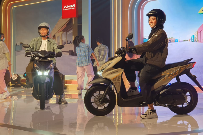 All New Honda BeAT resmi diluncurkan. Dengan segudang fitur baru yang akhirnya ditanamkan pada lini Honda BeAT. 