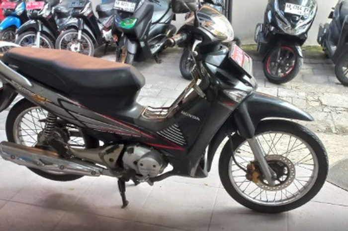 Cari motor murah punya uang Rp 1 jutaan bisa dapat Honda Supra X tahun 2006 dokumen lengkap siap pakai.