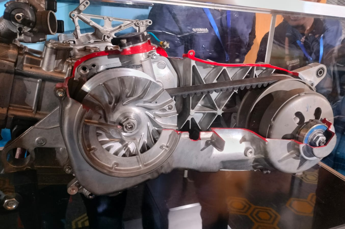 CVT Yamaha NMAX Turbo berubah total, part beda dengan Yamaha NMAX standar