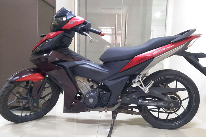 Motor murah Honda Supra GTR 150 cocok untuk bahan road race.