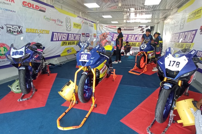 Tim balap SMK Walang Jaya di event Yamaha Sunday Race di Sirkuit Mandalika, Lombok, Nusa Tenggara Barat (NTB).