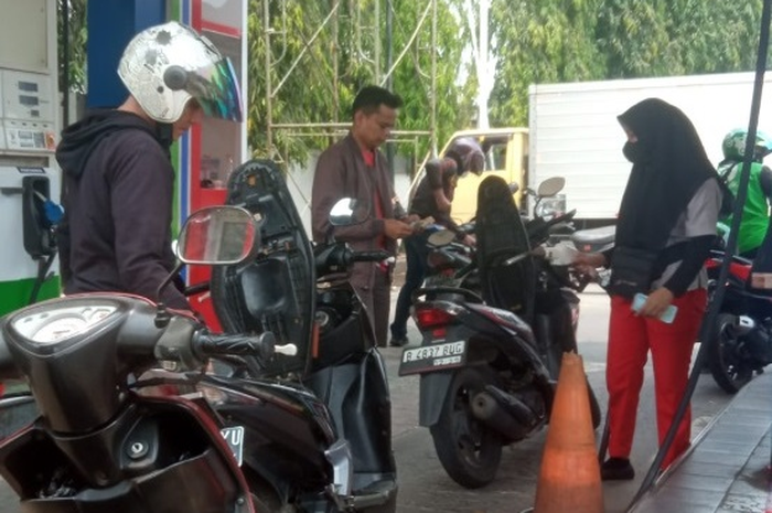 Dari total 7.751 Stasiun Pengisian Bahan Bakar Umum (SPBU) Pertamina yang tersebar di seluruh wilayah Indonesia, hanya 3 persen yang tidak lagi menjual Jenis BBM Khusus Penugasan (JBKP) Pertalite.
