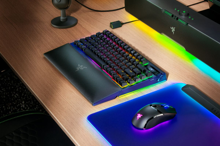 Razer menghadirkan keyboard ddengan fitur layar OLED, BlackWidow V4 Pro