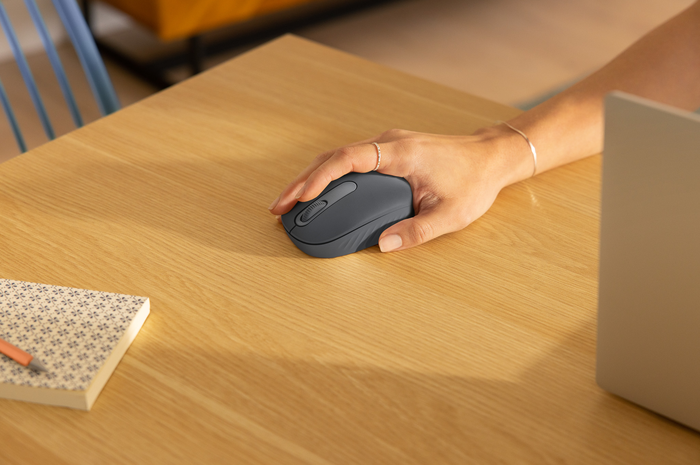 Logitech M196