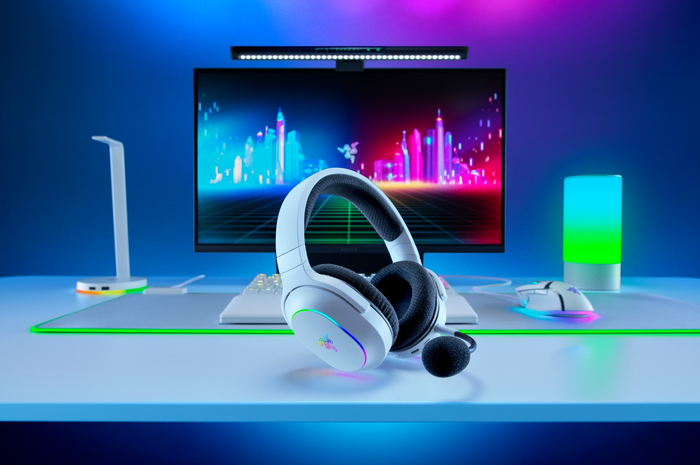 Razer telah meluncurkan Razer Barracuda X Chroma, sebuah headset gaming nirkabel yang dilengkapi dengan pencahayaan Razer Chroma RGB yang dinamis dan konektivitas multi-platform.