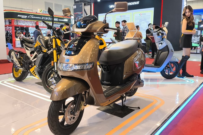 Motor listrik baru TVS di IMOS 2024, seberapa murah sih?