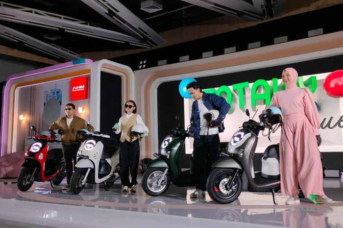 Pilihan warna New Honda Scoopy 2024.