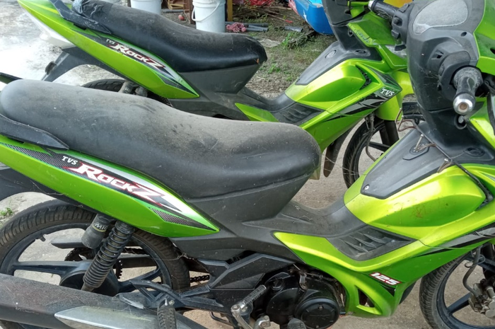 TVS RockZ motor bebek langka konsumsi bensinnya lebih irit dari Honda Scoopy, buka harga Rp 1 jutaan.