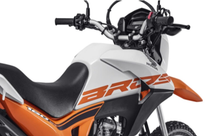 Tampilan motor baru 2025 yang harganya lebih murah dari Honda CRF150L dan sistem bahan bakarnya unik.