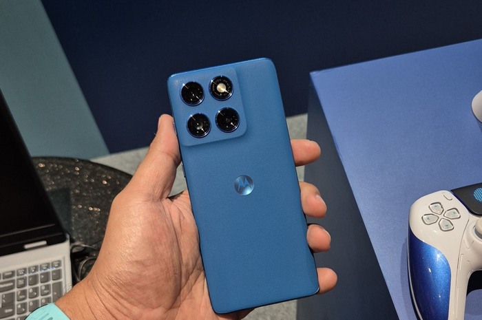 Motorola memperkenalkan varian warna Pantone Mykonos Blue yang eksklusif di Indonesia, hadir dengan desain elegan dan fitur tangguh.